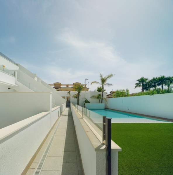 Playamar-XI-pool-Costa Blanca