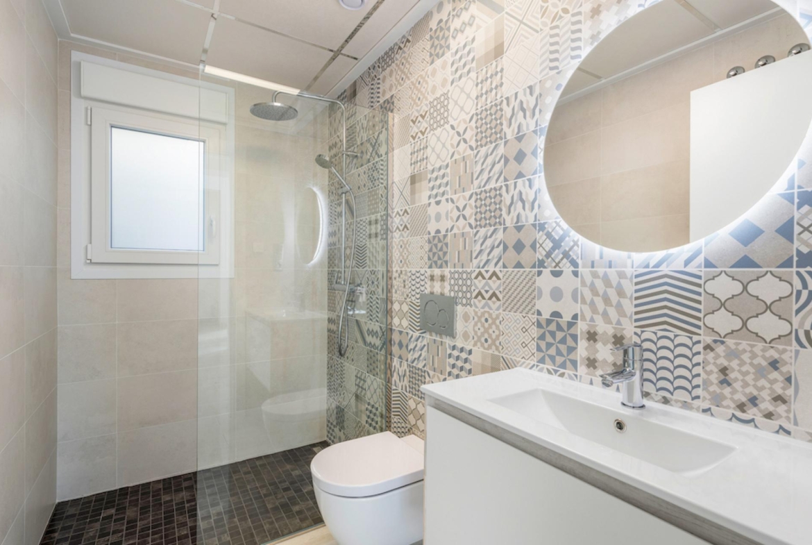 Residencial-Laguna-Azul-Bathroom-01-villa-costa blanca-los montesinos
