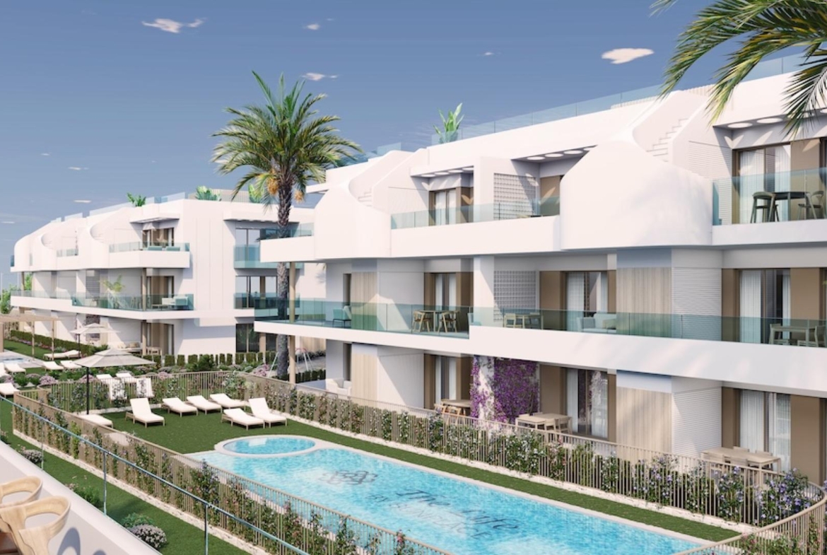 The-Life-pool-Costa-Blanca-01