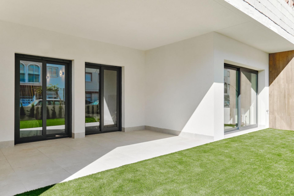 ‎Villa-Amalia-Mediterranean-Gardens-Terrace-02-torrevieja-costa blanca-apartment