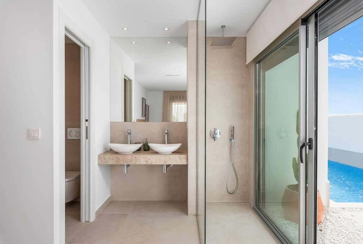 Santorini-Villas-Bathroom-Costa Blanca