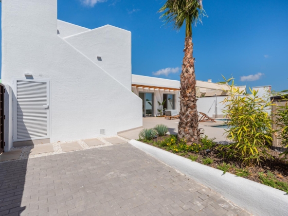 Villa-Creta-Side View-Costa Blanca