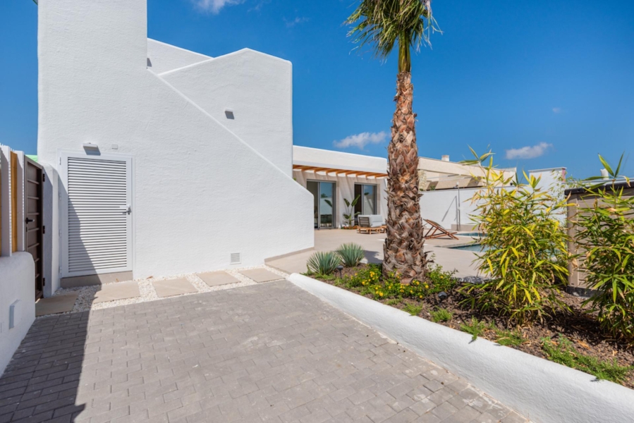 Villa-Creta-Side View-Costa Blanca