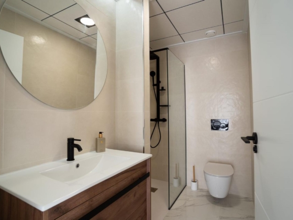 Innova Beach-Bathroom-Costa Blanca