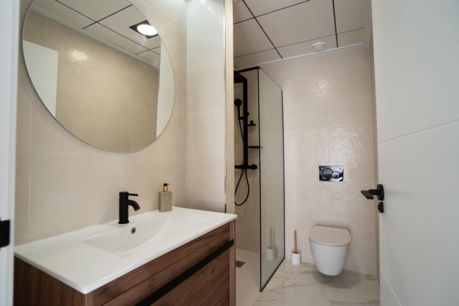 Innova Beach-Bathroom-Costa Blanca