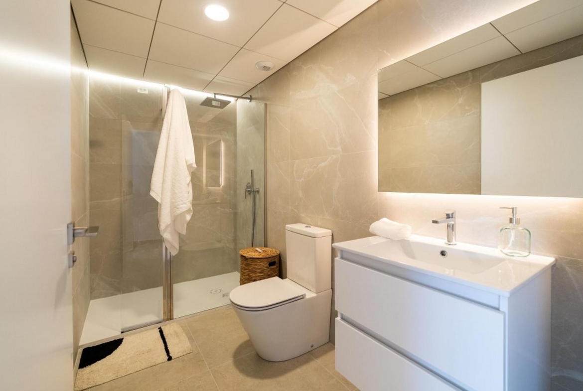 Iconic-Bathroom-02-Costa Blanca