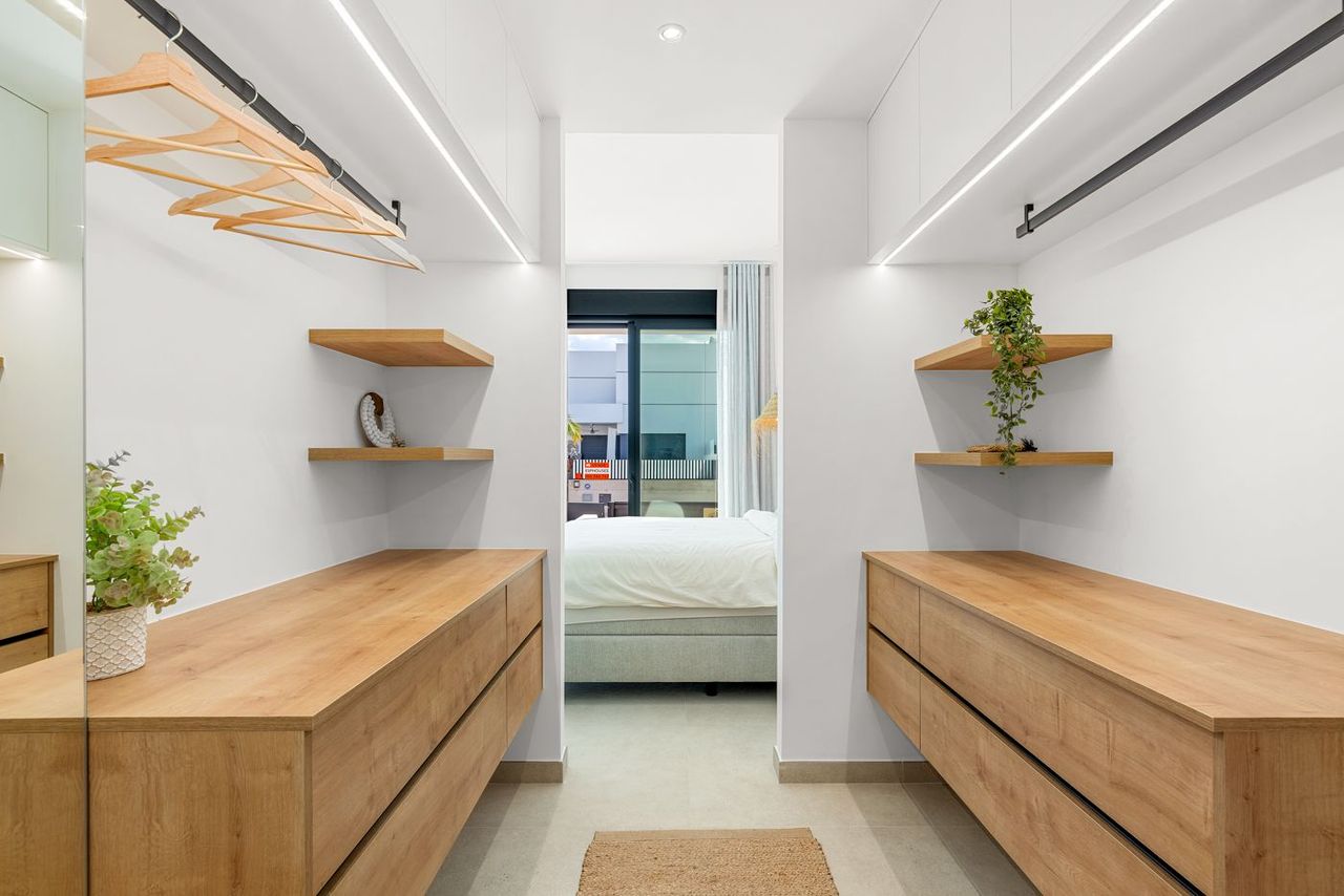 Paris III - Wardrobe2