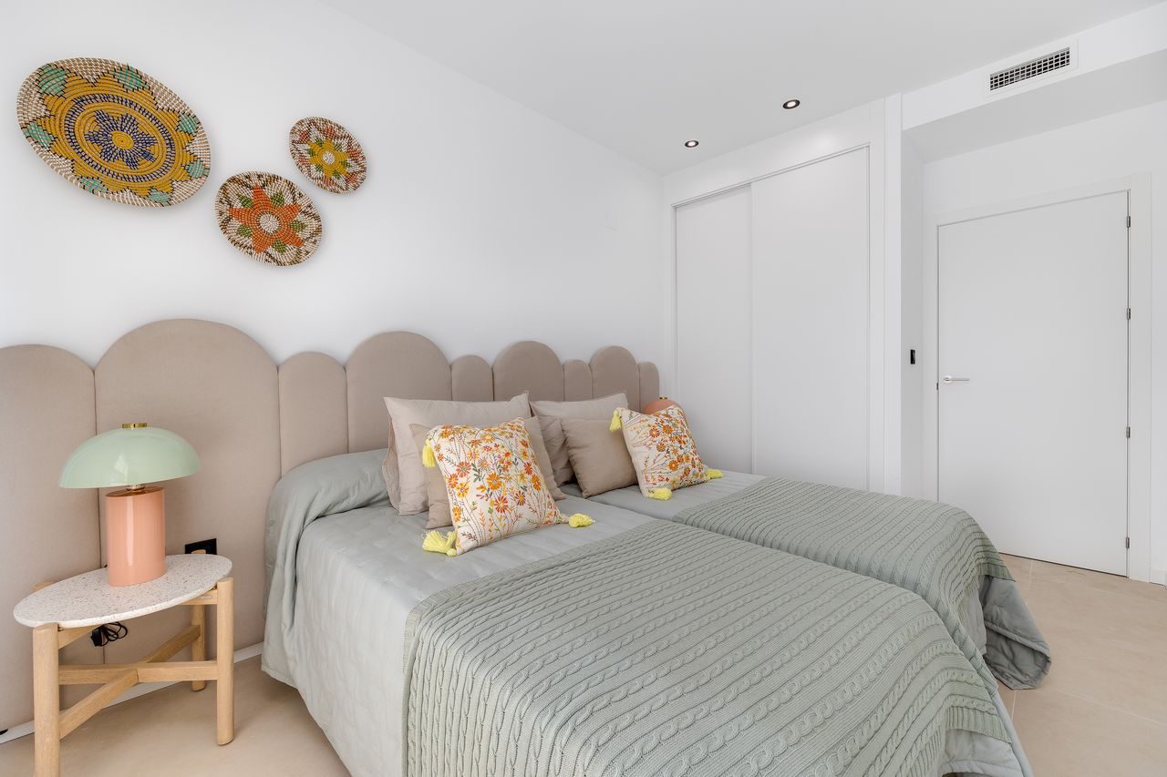 Velapi Golf Villa - Bedroom03