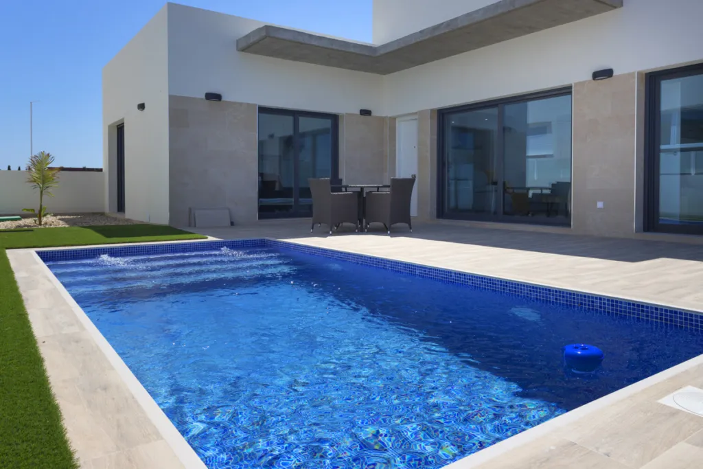Nueva Daya Villa
