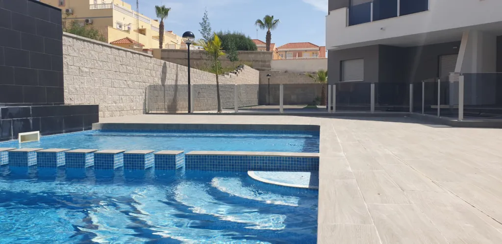 SUNGOLFBEACH