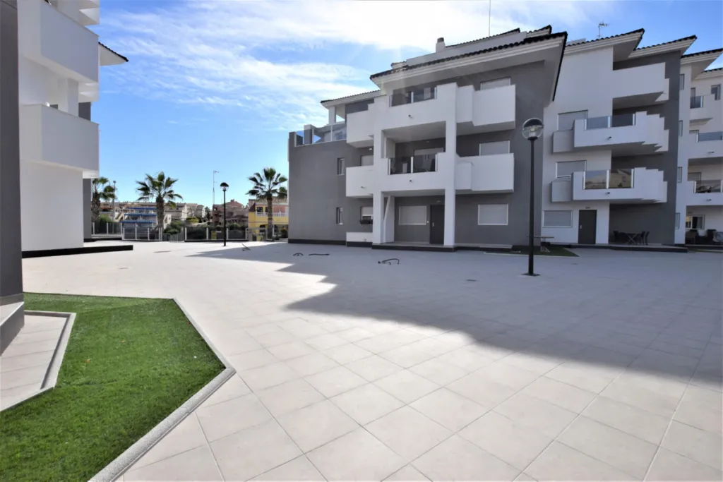 SUNGOLFBEACH